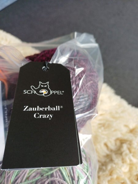 6 x 100gm balls of sock yarns incl Schoppel Zauberball64142571237121110