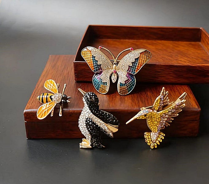 (4X Crystal Brooches) Sparkling Crystal Statement Brooches BHAL17LH-2 Carousel 1