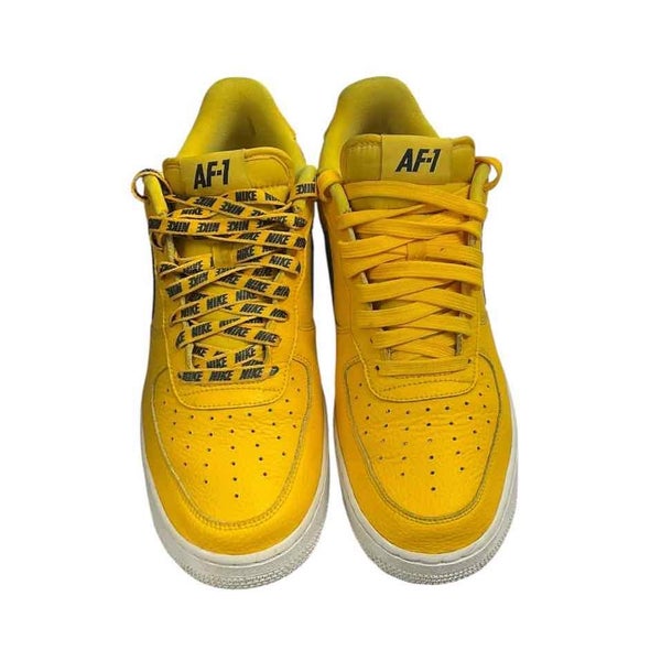NIKE AIR FORCE 1 NBA AMARILLO SHOES Carousel 2