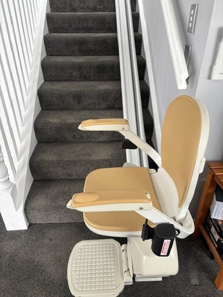 STAIRLIFT ACORN SUPERGLIDE 130 STRAIGHT Carousel 1