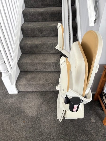 STAIRLIFT ACORN SUPERGLIDE 130 STRAIGHT Carousel 2