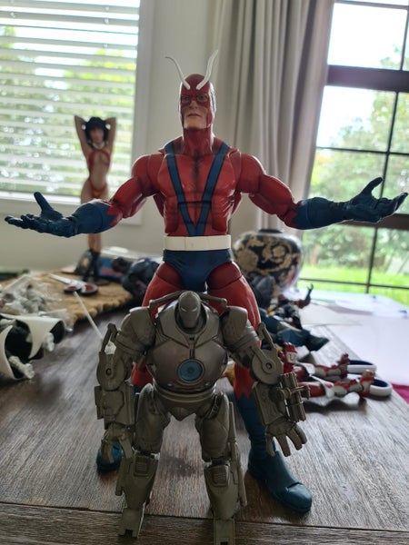 ant man build a figure plus a free iron man64231715001603111