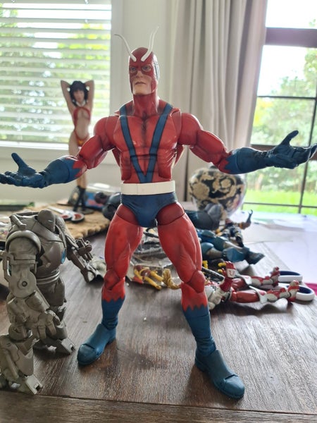 ant man build a figure plus a free iron man64231715001603112