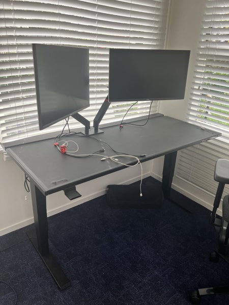 Dell 27" FHD Video Conferencing Monitor – Excellent Condition (Bought Feb 2024)64142778308482110
