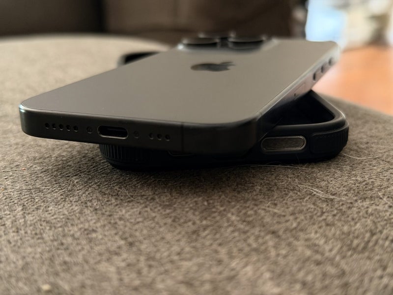 iPhone 15 Pro 256Gb Black Titanium - Excellent condition64149628939393111