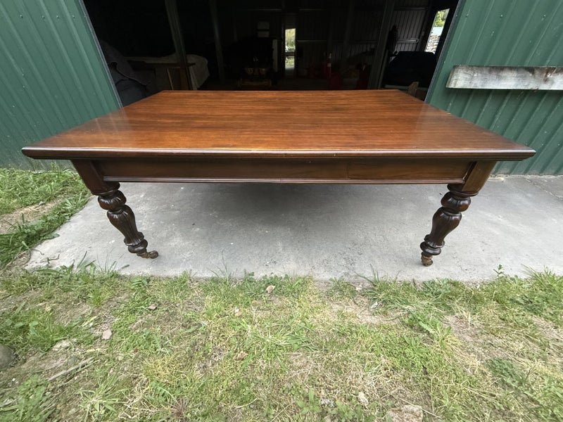 Antique William IV Mahogany Dining Table on Castors Carousel 2