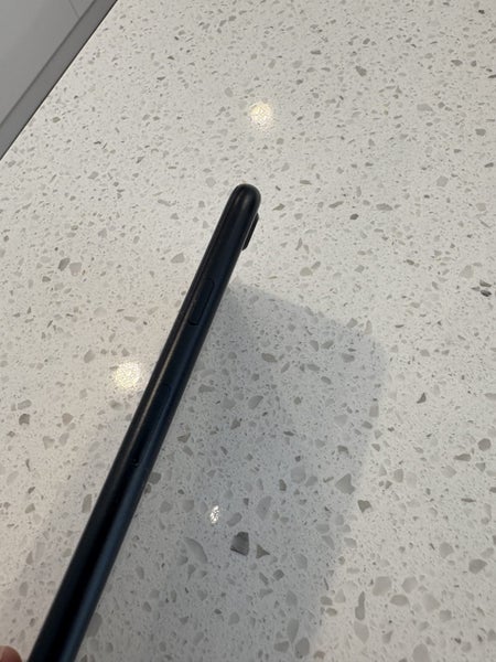 iPhone SE64214802896643112