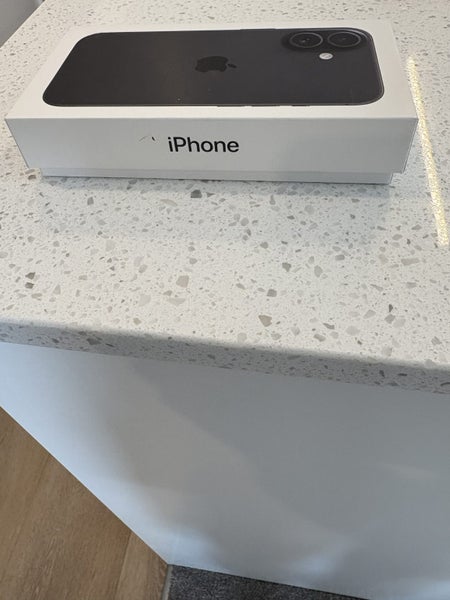 iPhone SE64214802896643114