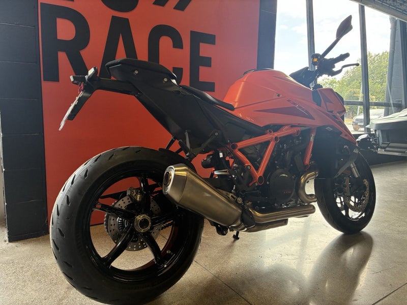 2025 KTM Superduke 1390 R64149868927618114