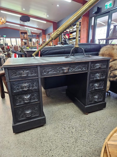 FABULOUS VINTAGE EUROPEAN OAK CARVED PEDESTAL DESK Carousel 5