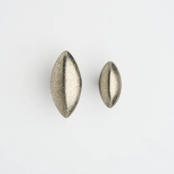 Lo and Co ALMOND KNOB SMALL 45MM Tumbled Nickel Carousel 1