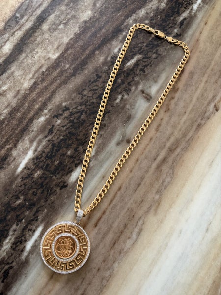 41G 10KT MHJ chain + 36G 9KT surrounding full sovereign pendant Carousel 1