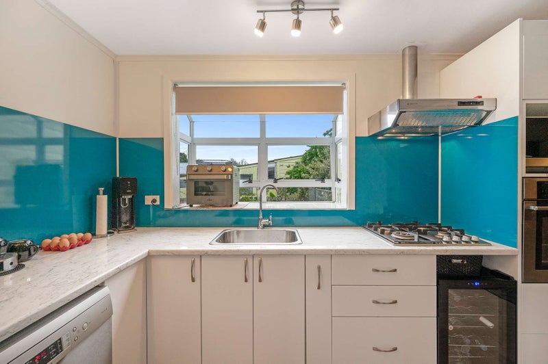 Fall in love with this central home64150557412611113