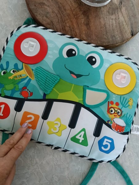 Baby Einstein Ocean Explorers musical crib toy Carousel 2