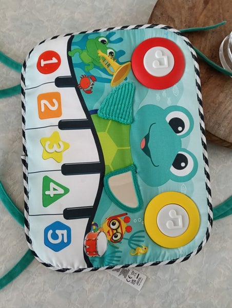 Baby Einstein Ocean Explorers musical crib toy Carousel 7