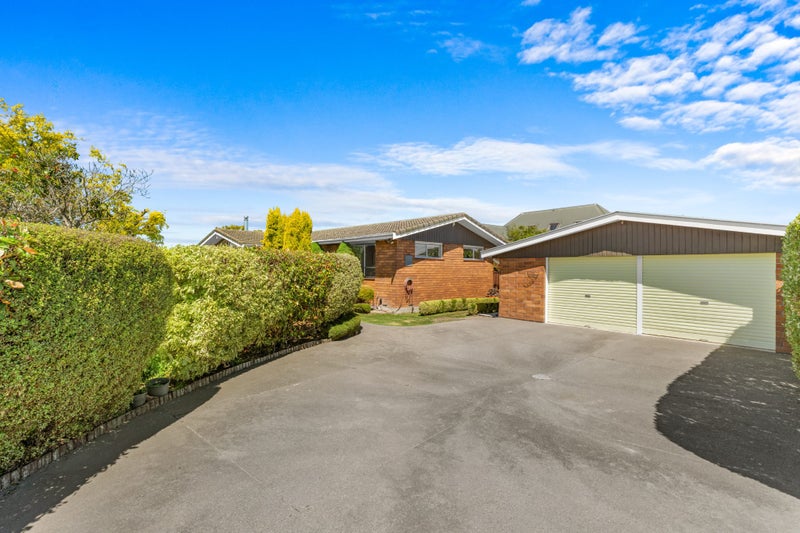 Freehold Title - Vendor Says Sell!64228253623299111