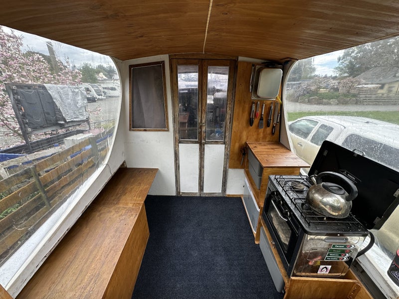 Multipurpose Caravan. Go Caravanning & Boating64150986128897114