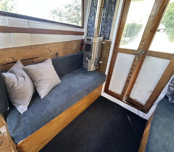 Multipurpose Caravan. Go Caravanning & Boating64150986128897112