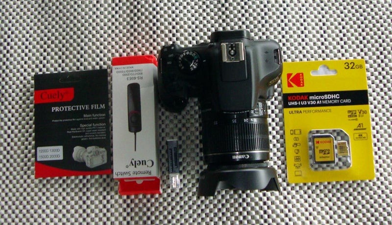 CANON EOS 1300D (Student Camera) - Virtually New!64341787982209112