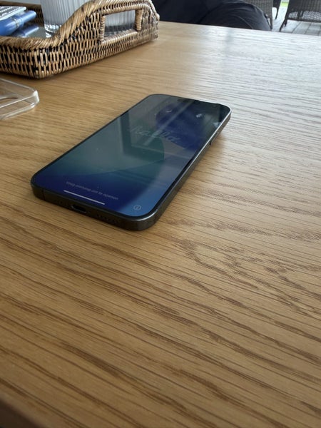 iPhone 15 pro Max 256GB64152111657601112
