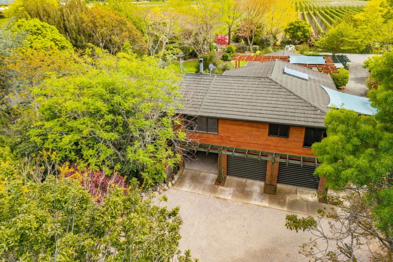 Income Plus Flexible Multi-Generational Living64207674943106113