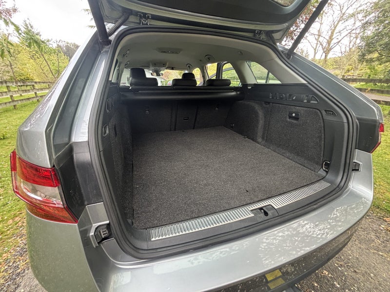 2022 Skoda Superb Iv Wg Style64152534783618112