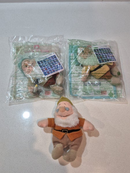 Disney 2000 McDonald’s Dwarfs Bashful Sleepy & Doc Plush Toys Carousel 1