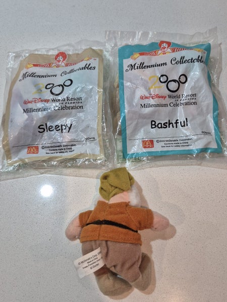 Disney 2000 McDonald’s Dwarfs Bashful Sleepy & Doc Plush Toys Carousel 5