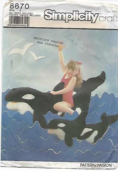 C348 SIMPLICITY 8670: LARGE & SMALL STUFFED WHALES Carousel 1