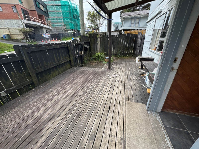 Image 3 of 4