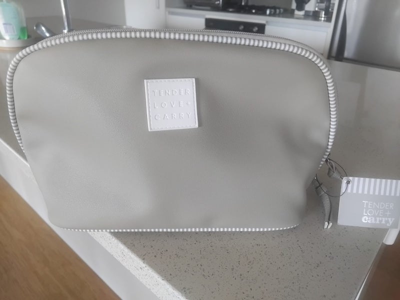New leather look womans cosmetic bag Carousel 2