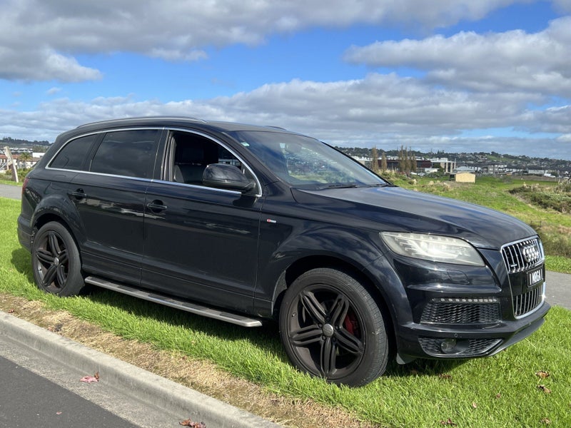2010 Audi Q764162645267843113