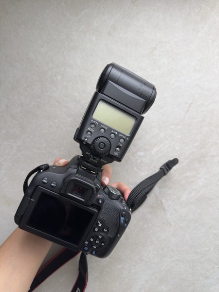 Canon EOS 800D DSLR CAMERA + LENSES + SPEEDLITE 580EX + SONY BAG64342705460226112