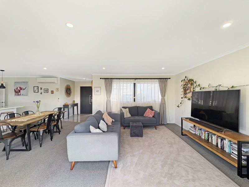 Image 1 of 20