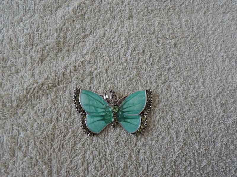 Very Lovely ButterFly Necklaces .... Several colours Carousel 6