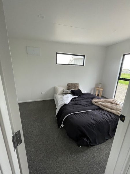 Tiny Home Base | Deluxe Cabin - 12.6 x 4.4m Carousel 5