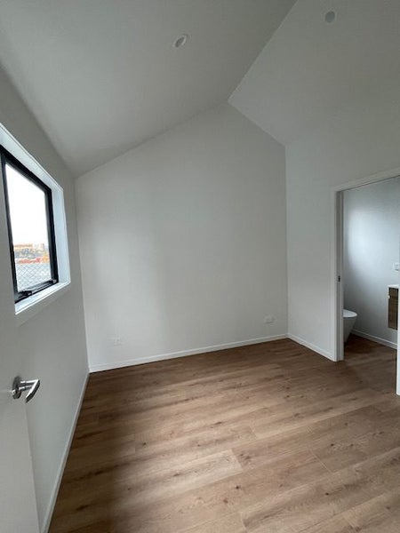 Tiny Home Base | Luxury Cabin - 30sqm Carousel 4