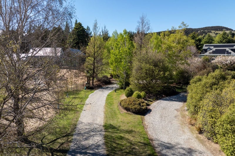 Peaceful Setting in Hideaway Location64163876839683114