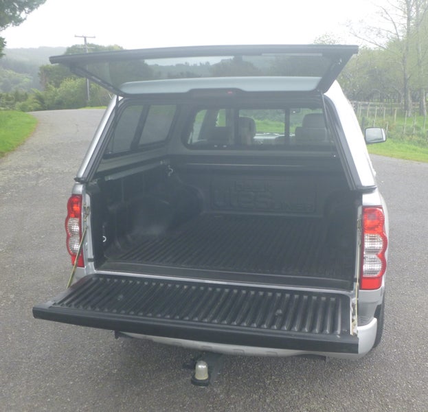 2014 GWM V240 2WD V240 D-Cab 2.4P M564163676874242114