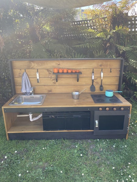 Mud Kitchen - for Christmas Carousel 1