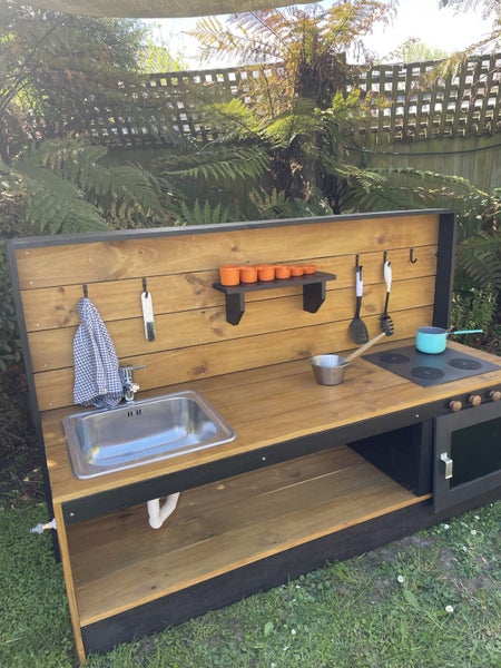 Mud Kitchen - for Christmas Carousel 2