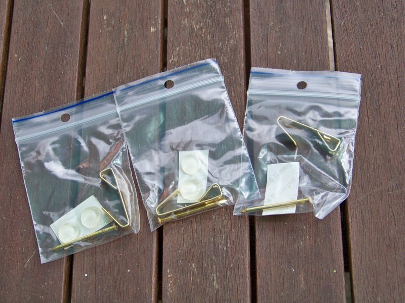 Picture or Photo Frame Hanging Kits Carousel 1