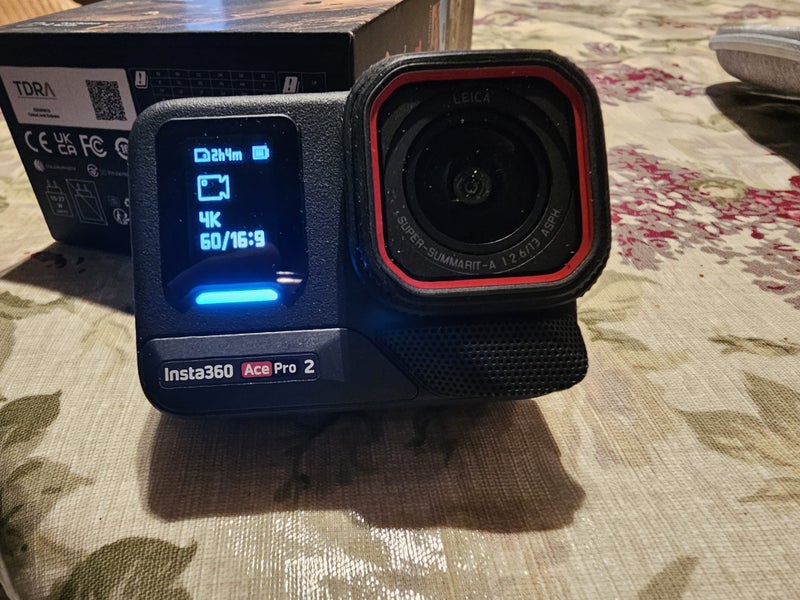 Insta 360 Ace Pro 264166004427778111