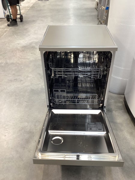 Haier 500 Series Freestanding Dishwasher HDW15F1S1 Carousel 2