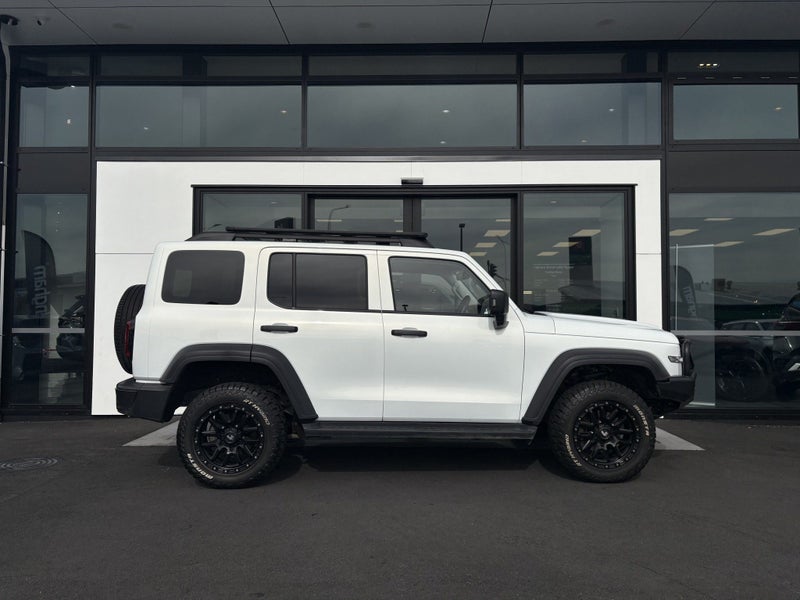 2024 GWM Tank 300 300 ULTRA PETROL 2.064171836048259111