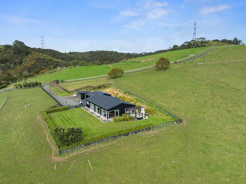 Hunua, 4 bedrooms64171837607298110