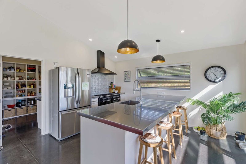 Hunua, 4 bedrooms64171837607298114