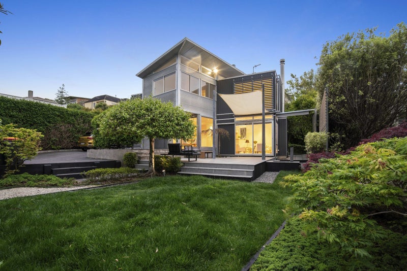 Award Winning with Views64171837628417113