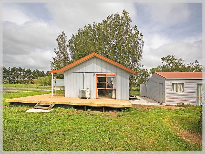 Experience the charm of rural life on five acres!64172063298946113