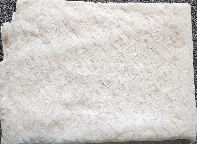 3 PIECES OF IVORY LENCE FABRIC, EACH PIECE 91CM × 140CM, Carousel 2